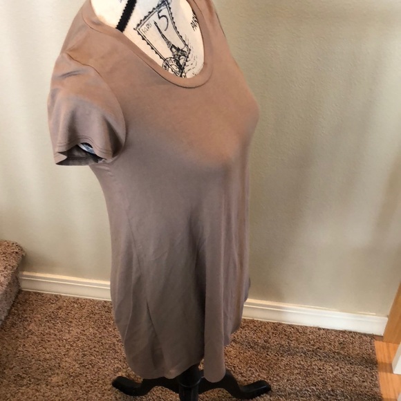 Chris and Carol khaki T-shirt - Picture 6 of 8